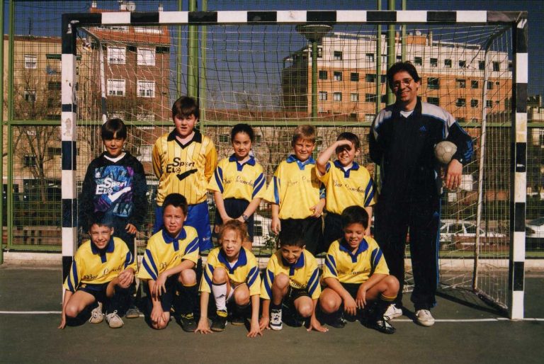 PROPUESTA DE CONTENIDOS POR CATEGORÍAS PARA UNA ESCUELA DE FÚTBOL SALA